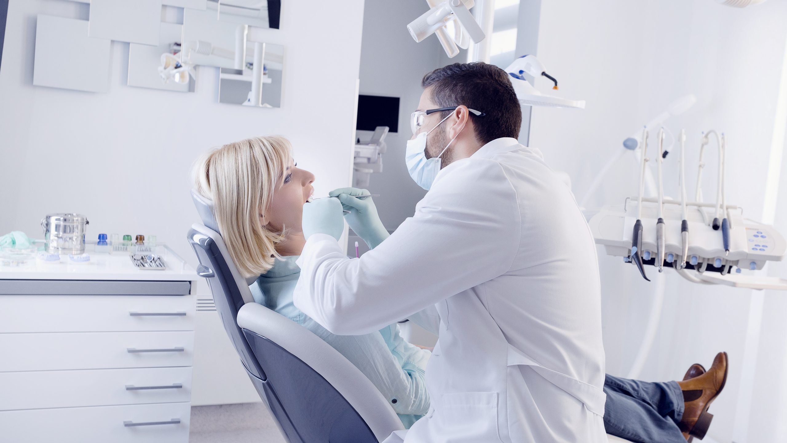 Dentist in Pontiac, MI